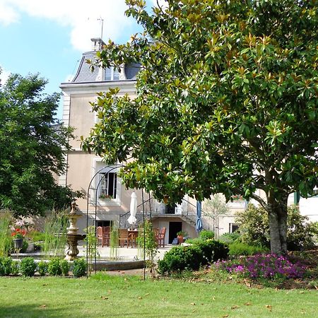 La Maison Ribotteau L'Isle-Jourdain  Bagian luar foto