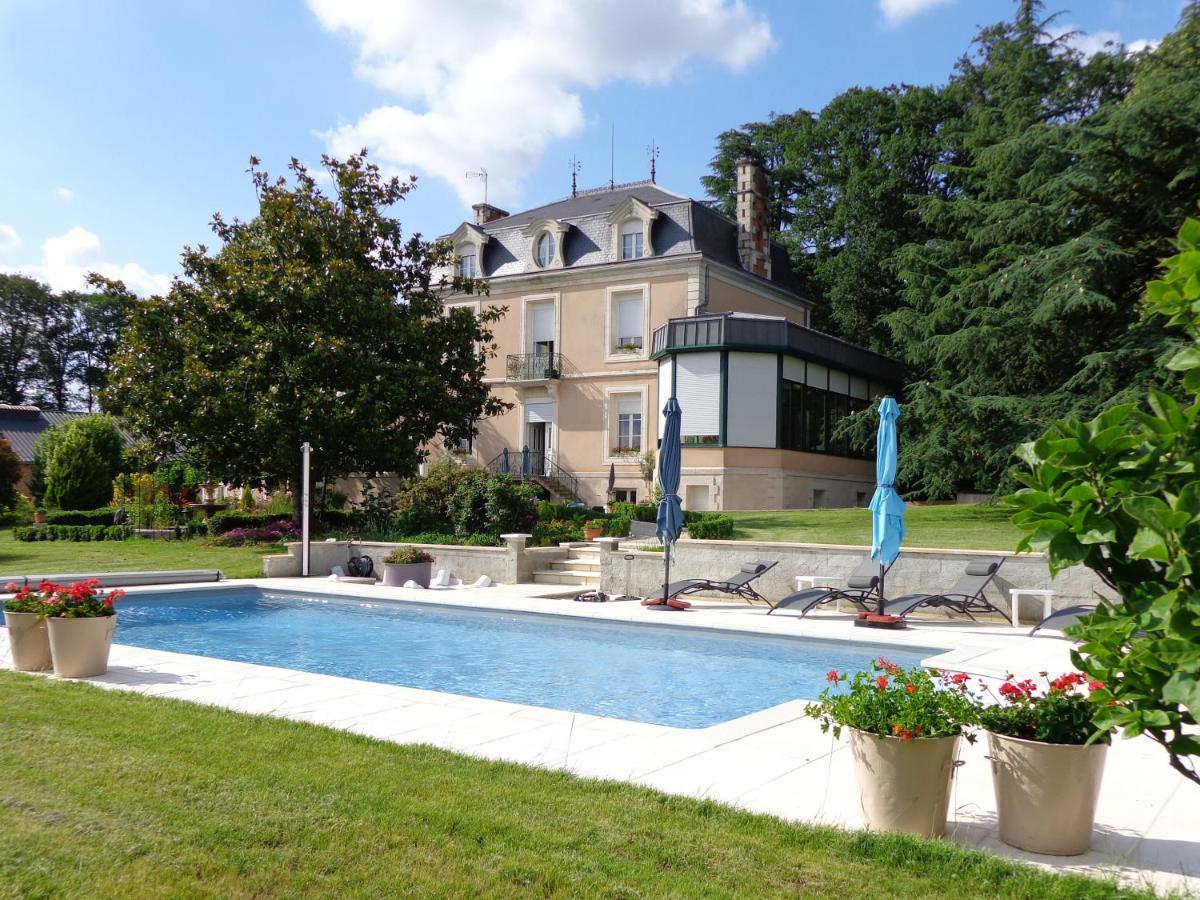 La Maison Ribotteau L'Isle-Jourdain  Bagian luar foto