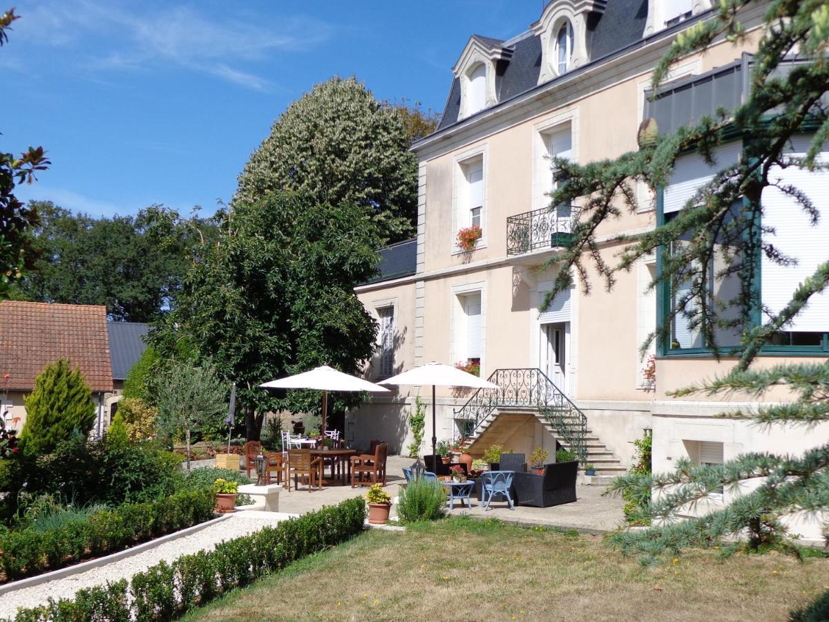 La Maison Ribotteau L'Isle-Jourdain  Bagian luar foto