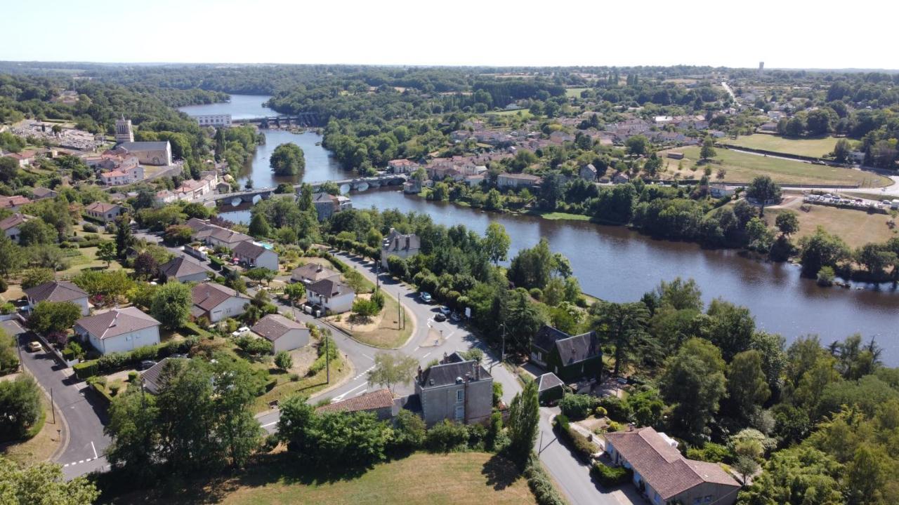 La Maison Ribotteau L'Isle-Jourdain  Bagian luar foto